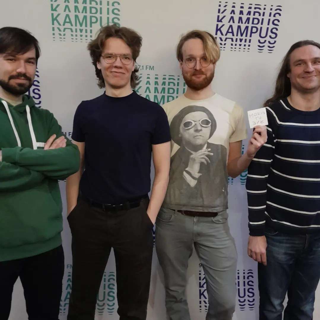 “A historii tych okularów i tak byś nie zrozumiał” - Grupa Moris w Normalnie o Tej Porze
