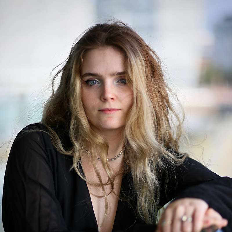 S3E3 - Isabelle's story S3E3 - Isabelle's story