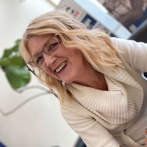 #121 –Stacie Harris Part 2 - Welfare to Wonderful Life episode artwork