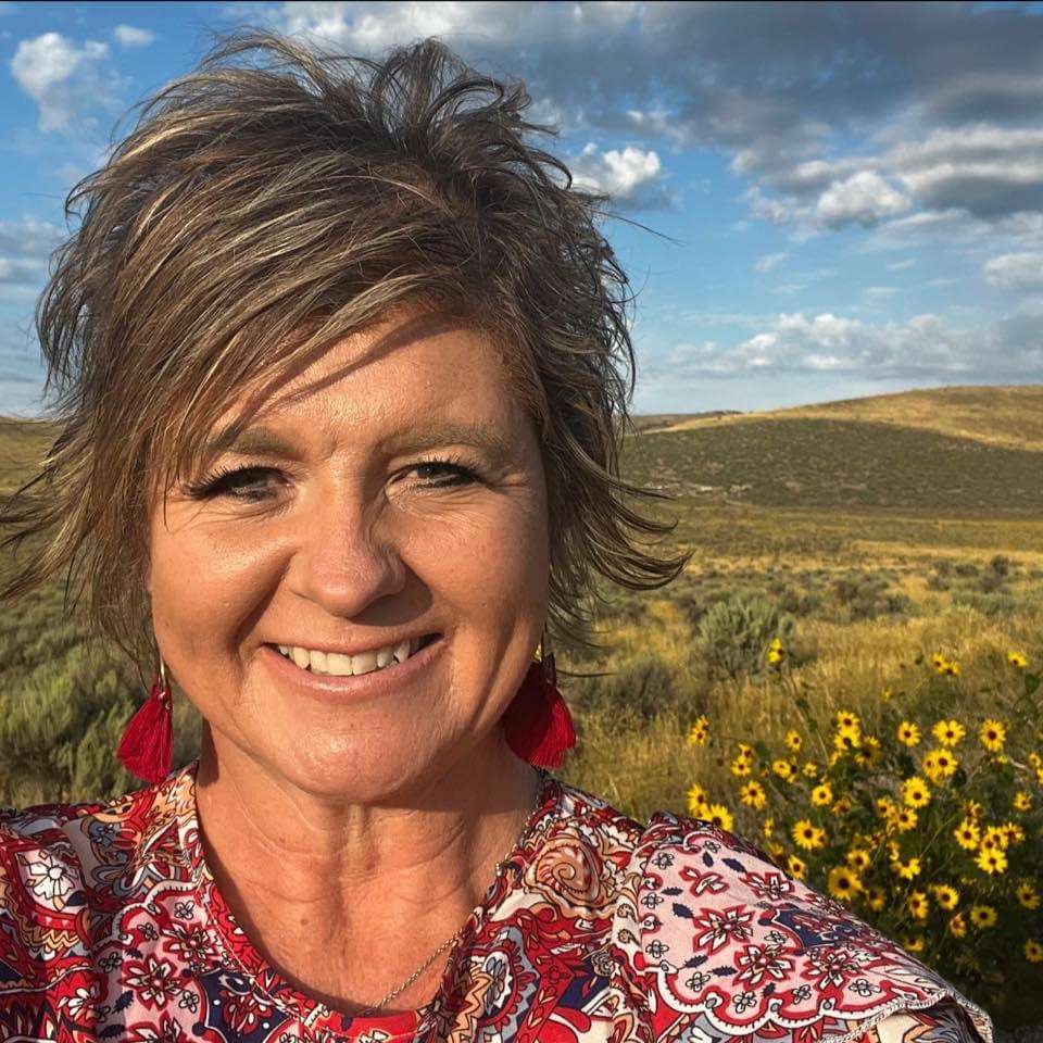 #132 –Shanna Memmott - A Conversation about Finding Joy episode artwork