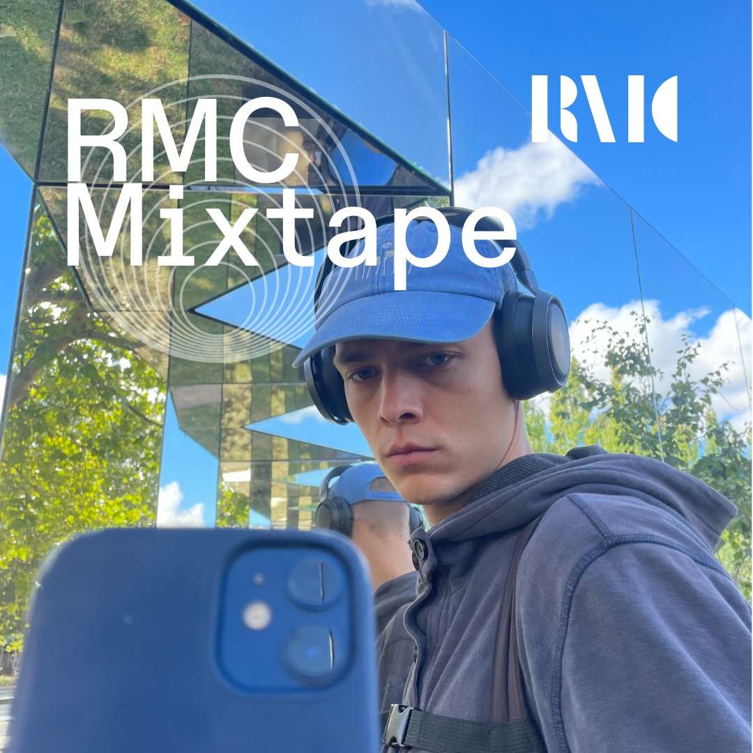 Mixtape: Sortblod i et rabbit hole af teksturer, glitch og synths Mixtape: Sortblod i et rabbit hole af teksturer, glitch og synths