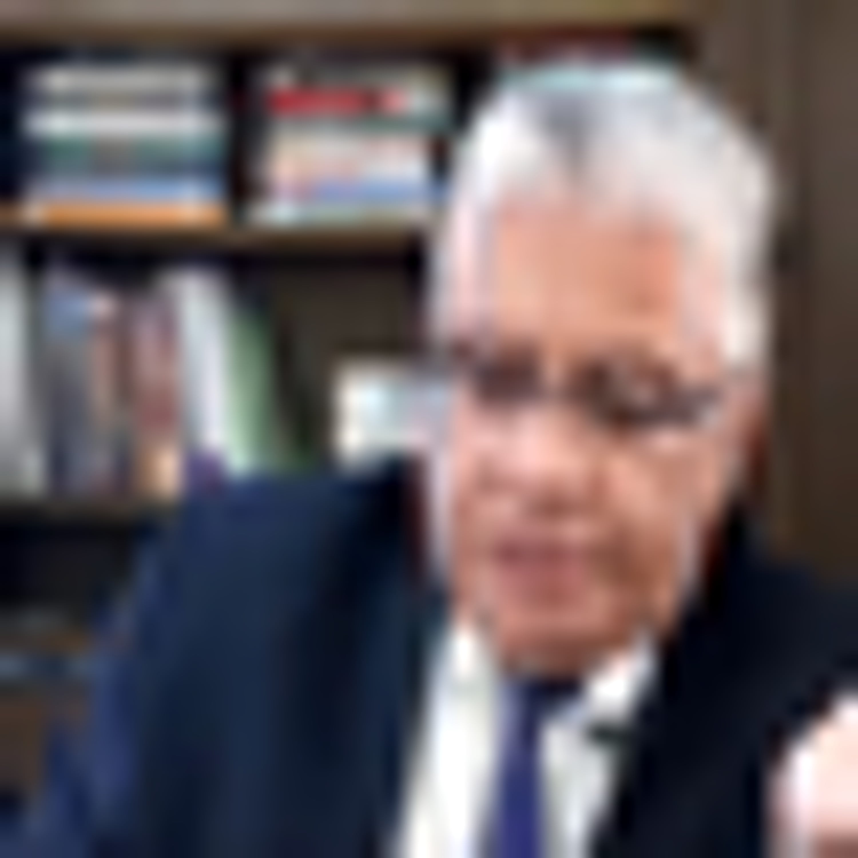 178 المدير بيرجع في كلامه