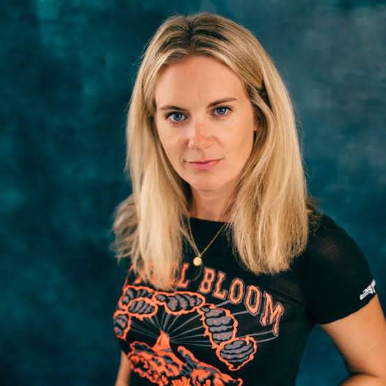 Textual Healing with Mallory Smart