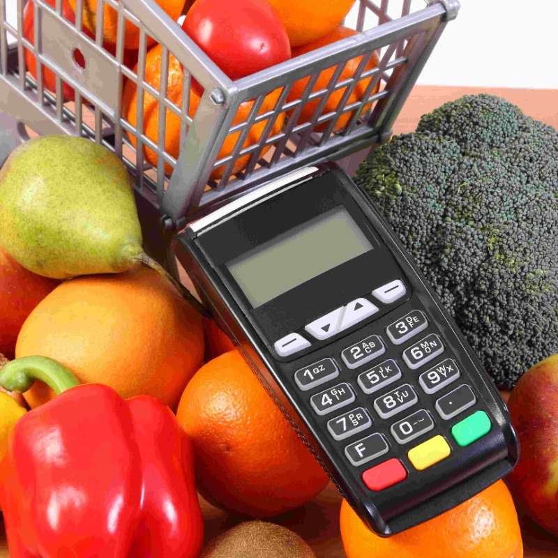 Đầu tiên tiền đâu?