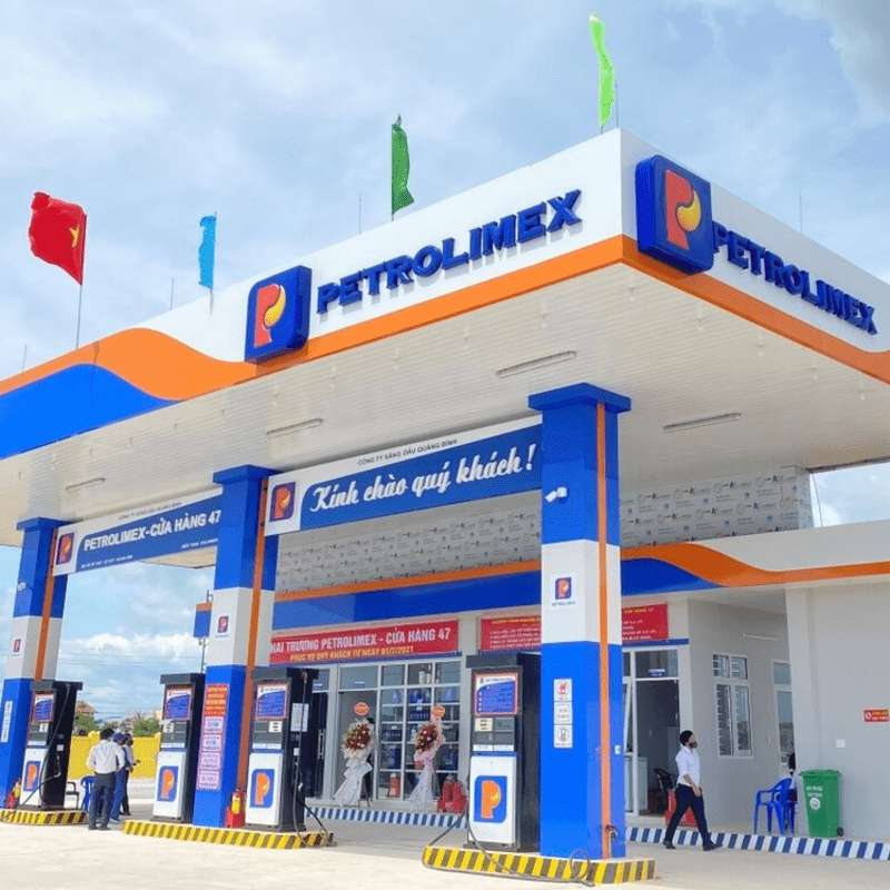 Đầu tiên tiền đâu?