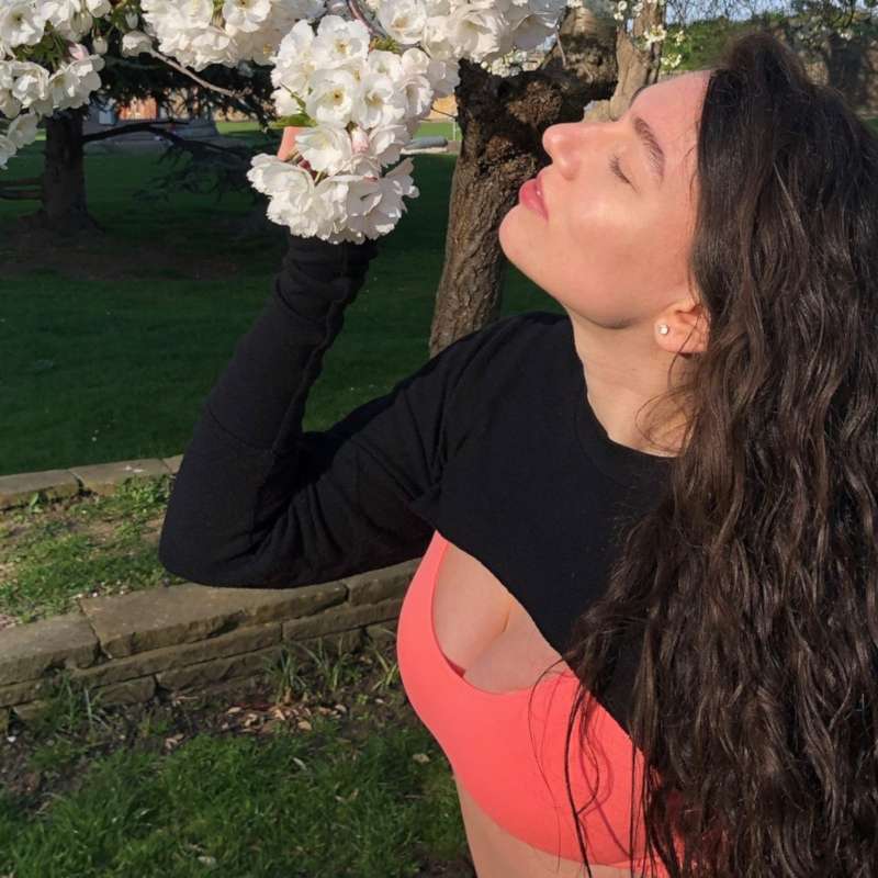 Episode 91: The Artist, the Yogi and the Lymie - an interview with Stela Sulzdorf