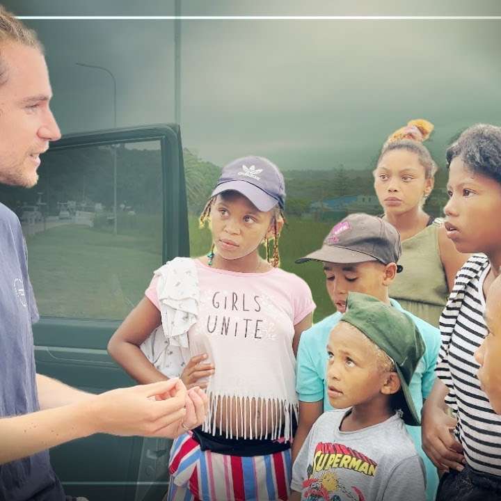 A boy is miraculously healed by Jesus on the streets of South Africa - We need more of this!