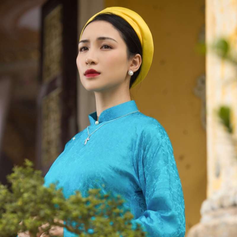 Hóng Hớt Showbiz