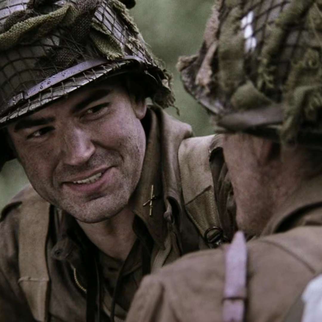 S11E38 - Band of Brothers Minute – 038 – You Don’t Get That Luxury – MovieRob Minute Season 11 S11E38 - Band of Brothers Minute – 038 – You Don’t Get That Luxury – MovieRob Minute Season 11