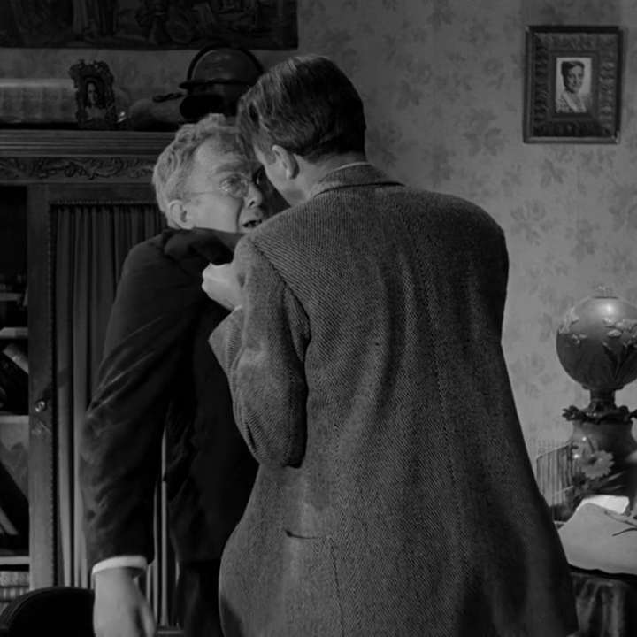 S6E85 - MovieRob Minute Season 6 - It's A Wonderful Life Minute - 085 - I'm A Chameleon
