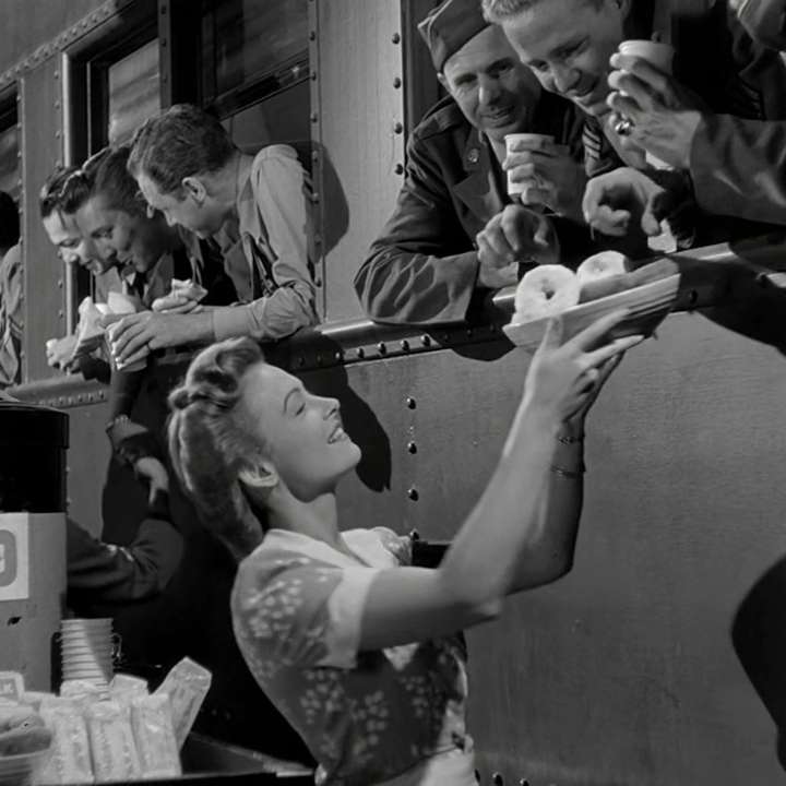 S6E76 - MovieRob Minute Season 6 - It's A Wonderful Life Minute - 076 - Kick Things Off