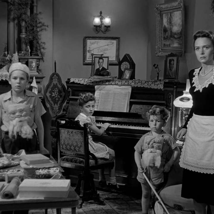 S6E92 - MovieRob Minute Season 6 - It's A Wonderful Life Minute - 092 - Maniac Change episode artwork