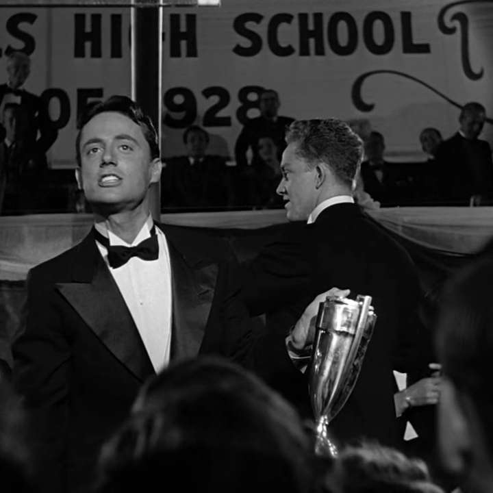 S6E22 - MovieRob Minute Season 6 - It's A Wonderful Life Minute - 022 - Justice For Marty