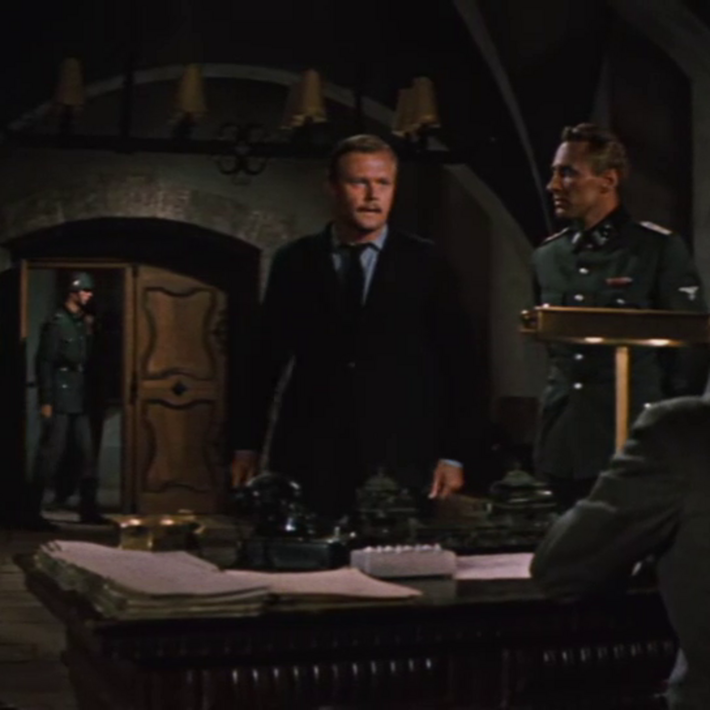 S1E147 - The Great Escape Minute 144 - Just Amblin Down the Road