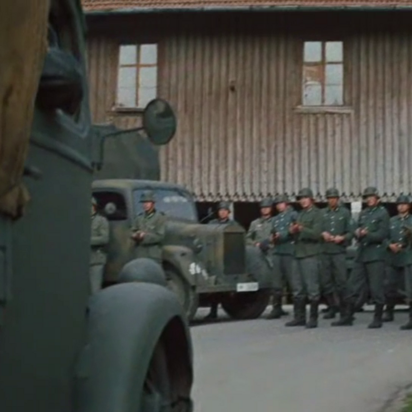 S1E146 - The Great Escape Minute 143 - Camp of Camps